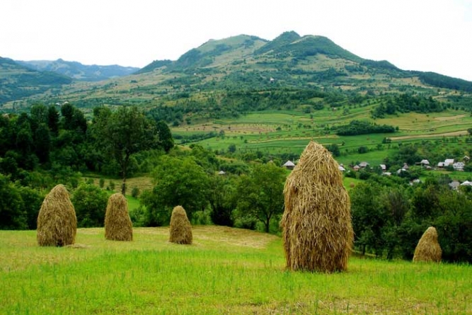 MARAMURES – un loc al traditiilor romanesti