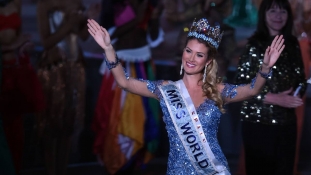 Tina Olari este, de astăzi, casă de modă Miss World