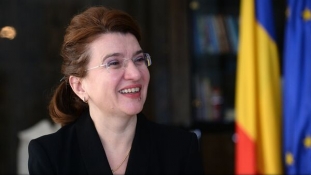 Andreea Pastarnac, ministrul pentru Românii de Pretutindeni – video interviu