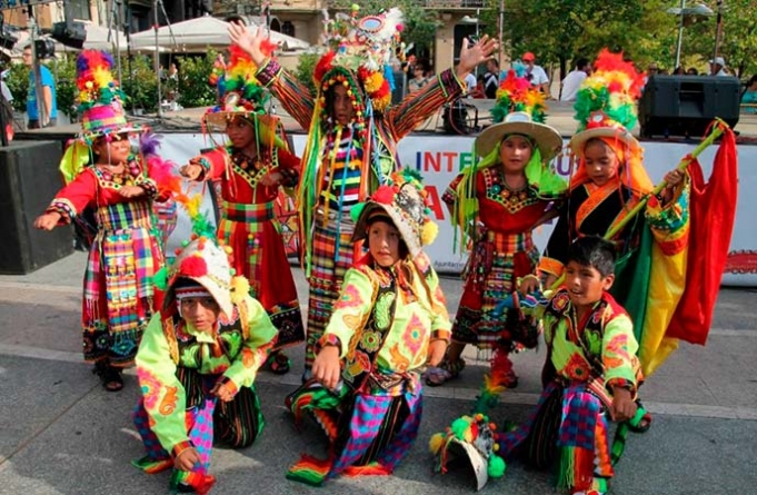 A 6a Sărbătoare Interculturala Manresa are loc sâmbătă în piața Sant Domènec