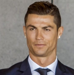 Cristiano Ronaldo, condamnat la doi ani de inchisoare, plătește 19 milioane de euro.