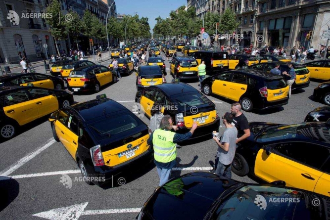 Greva spontană a taximetristilor paralizează centrul Barcelonei