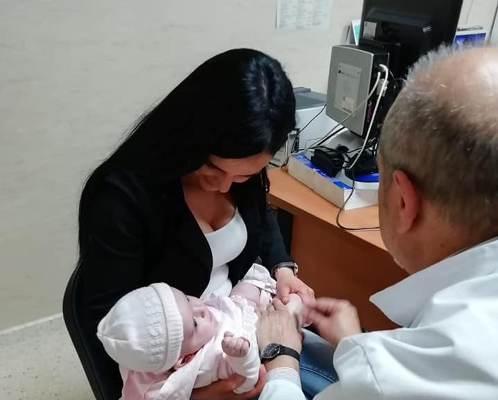 Dana Leonte la medic cu fetita
